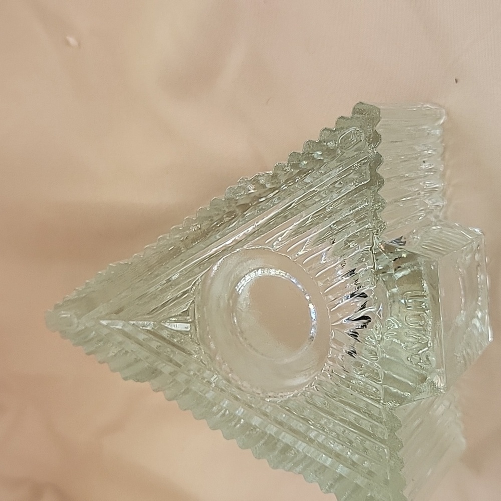 AVON 1981 glistening Clearfield Tree Shaped candle holder - Picture 2 of 2